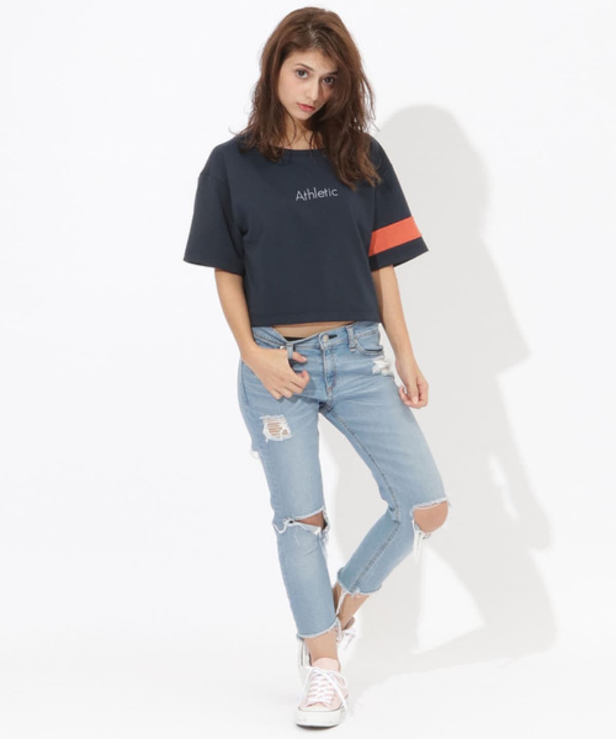 ショート丈ロゴTshirts