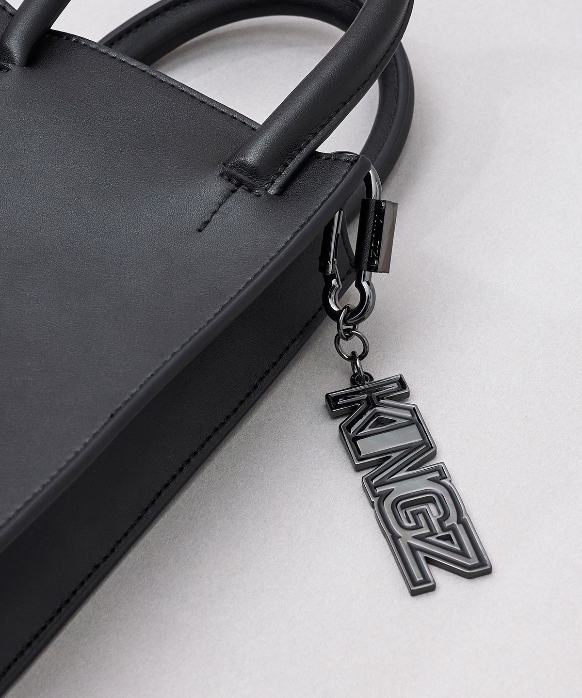 KINGZ ロゴ バックチャーム