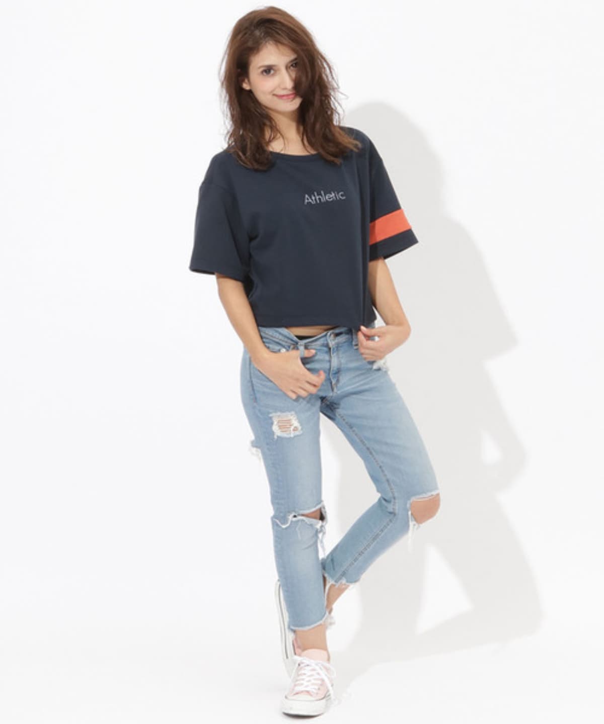 ショート丈ロゴTshirts