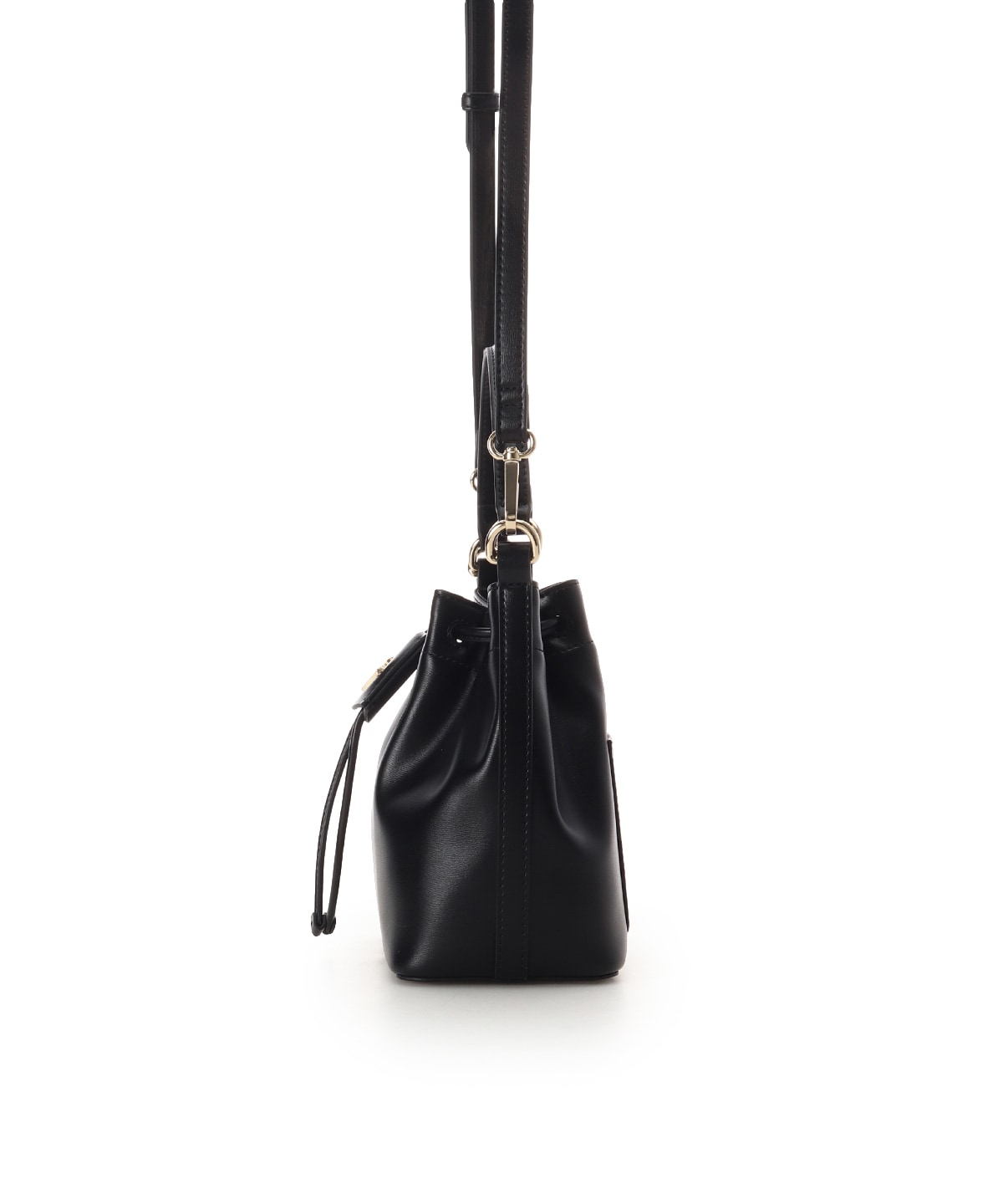 ロゴ金具巾着バッグ