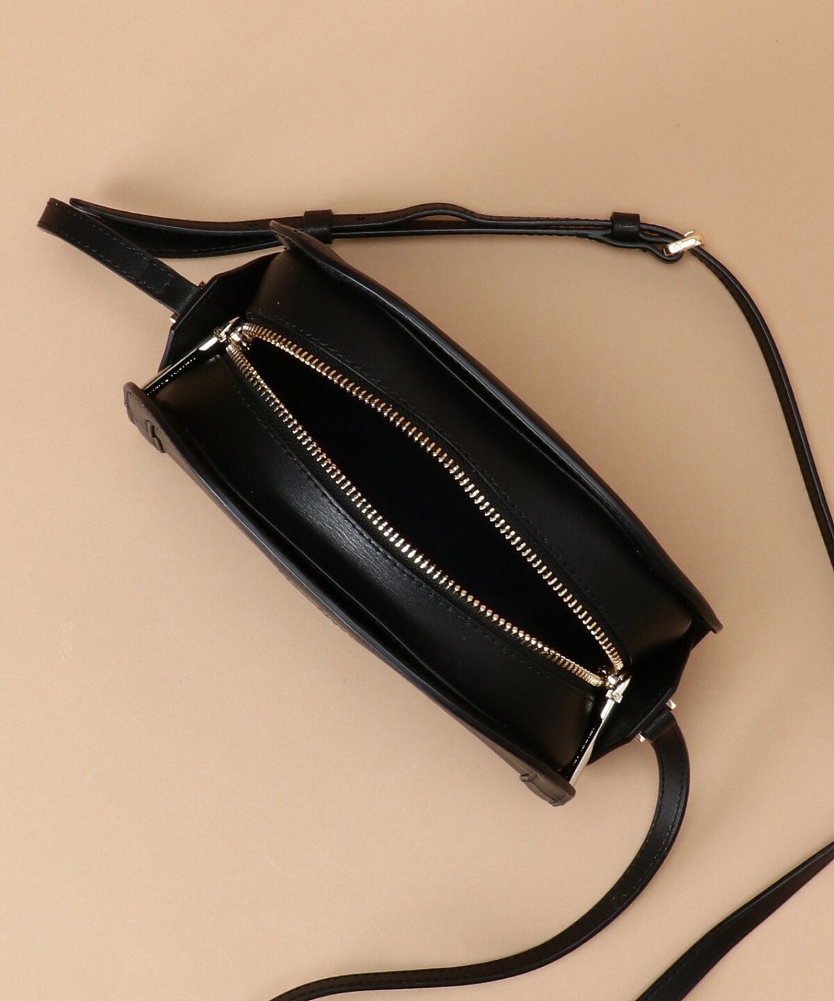 Stモチーフ金具 ショルダーバッグ Free ブラック Samantha Thavasaサマンサタバサ公式オンラインショップ