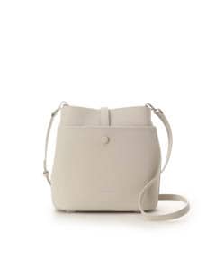 オフホワイト