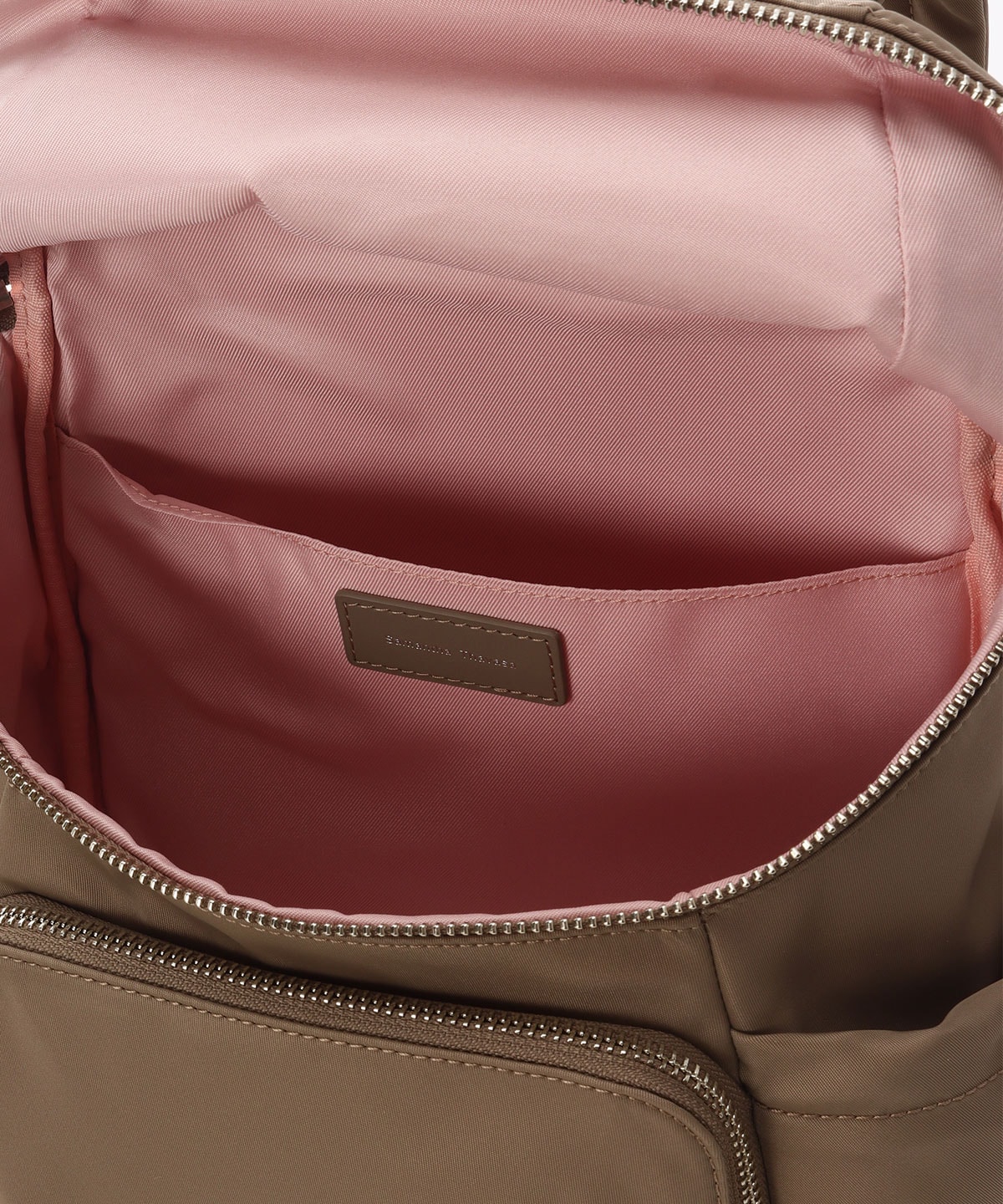 スポーティデザイン ナイロンリュック