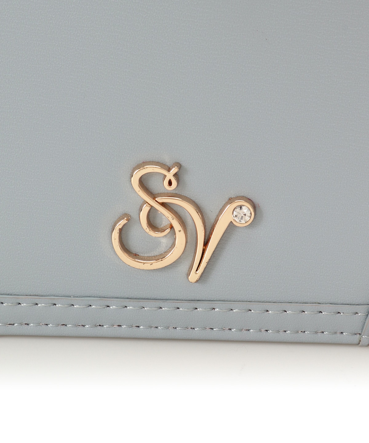 ロゴ金具折財布