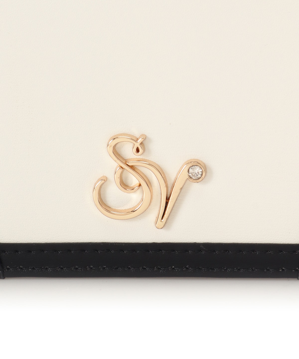 ロゴ金具折財布