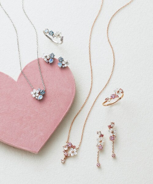 します Samantha Tiara - サマンサティアラ クラシカルフラワー