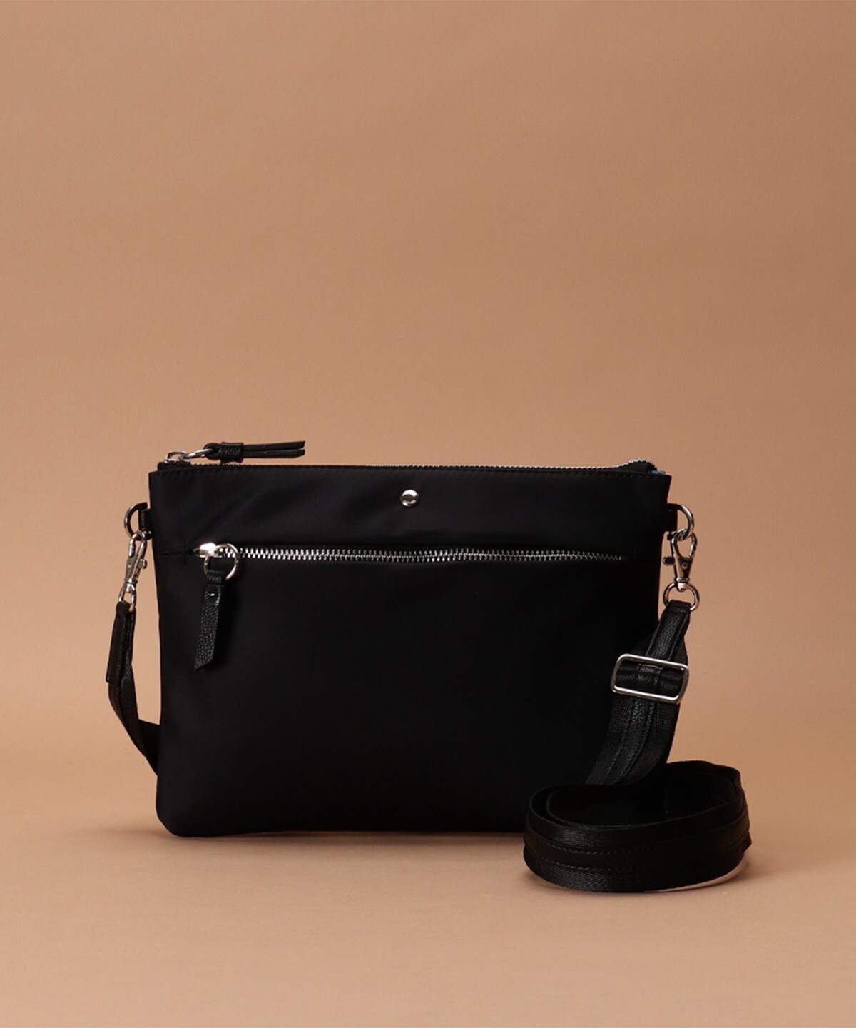 シンプルナイロンサコッシュ Free ブラック Samantha Thavasaサマンサタバサグループ 公式オンラインショップ