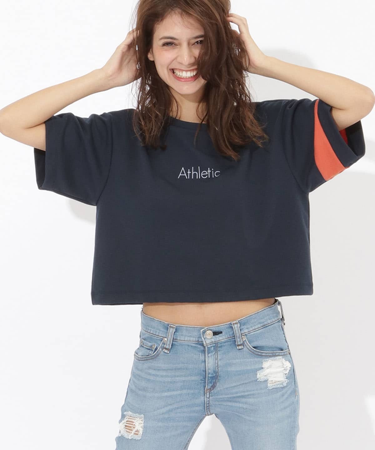 ショート丈ロゴTshirts