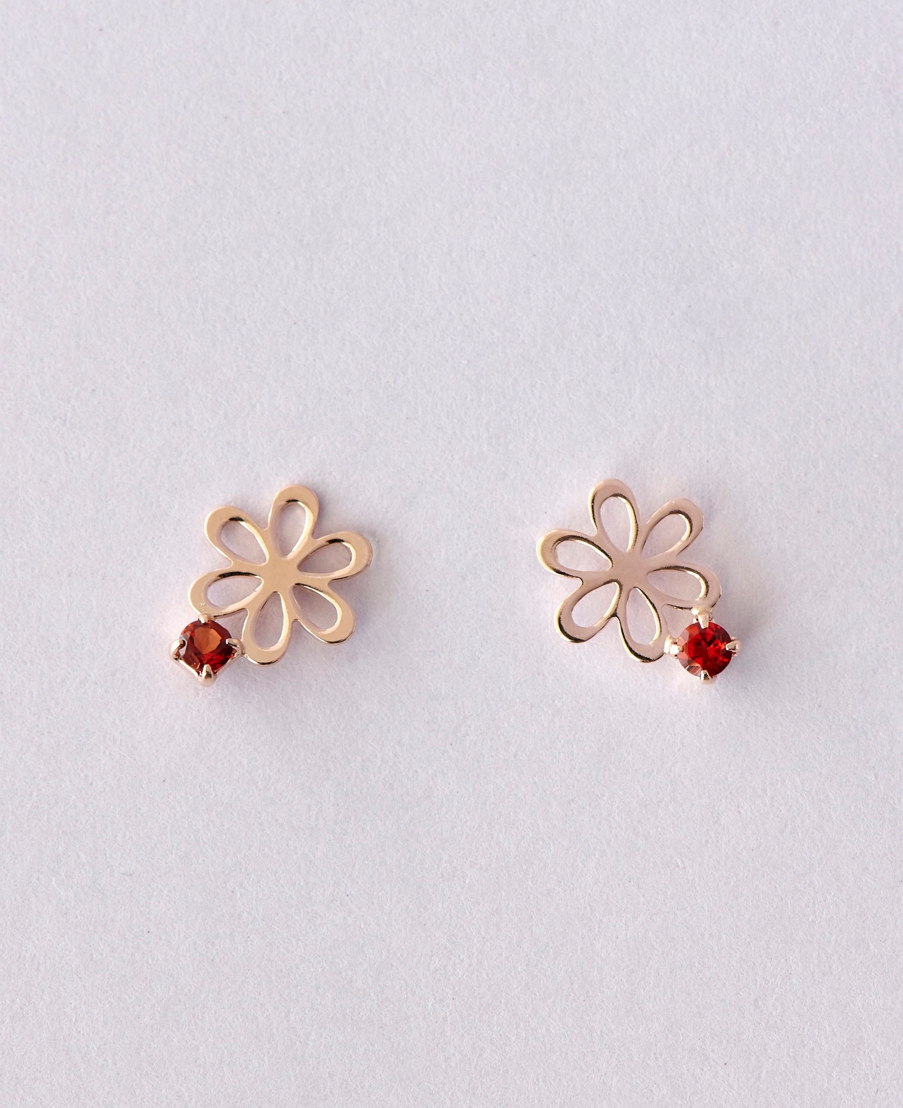 ピアス